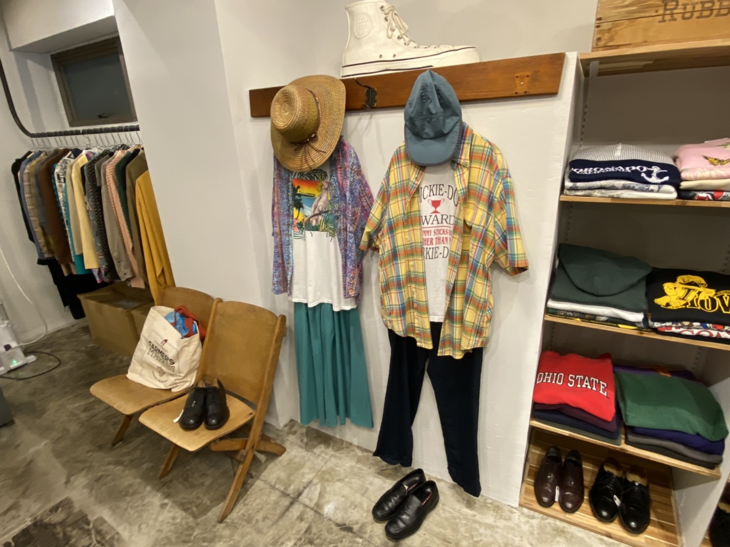 Gleeful グリーフル 下北沢店 1st シモフル 下北沢の古着情報サイト フリーペーパー