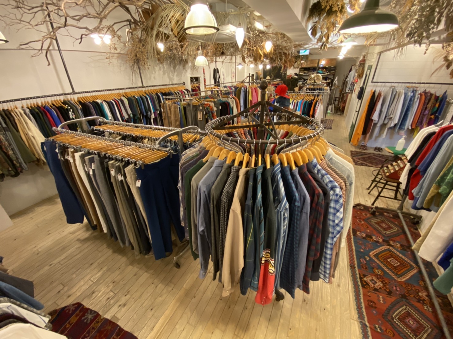 Gleeful グリーフル 下北沢店 1st シモフル 下北沢の古着情報サイト フリーペーパー